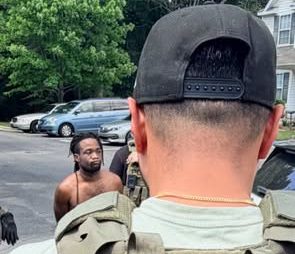 Capturan en SC a fugitivo buscado por la Policía de Monroe