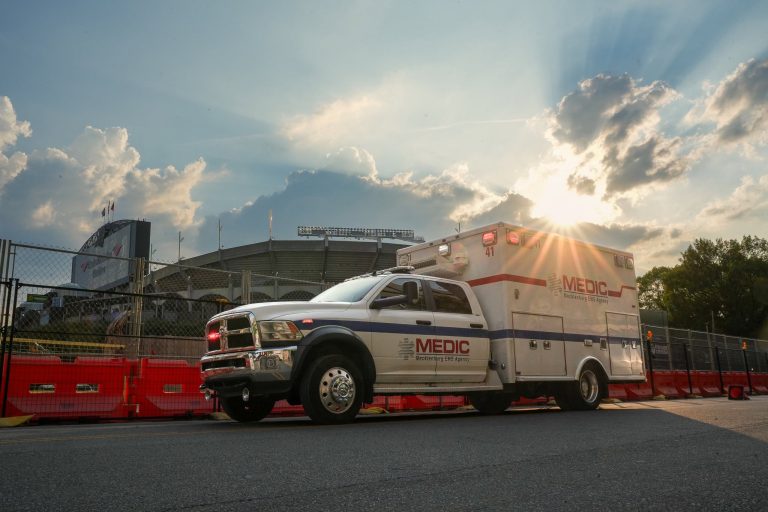 Medic en alerta por aumento de atenciones por golpes de calor en medio de conciertos