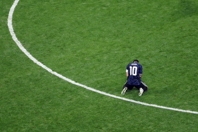 Argentina remonta 2-1 a Inglaterra y clasifica a la final del Mundial