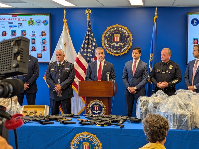 FBI y aliados en Europa y Canadá desmantelan tres peligrosas mafias transnacionales