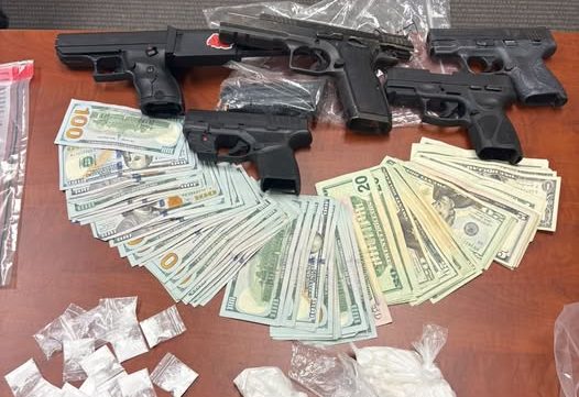 Desmantelan club nocturno ilegal y arrestan a seis personas