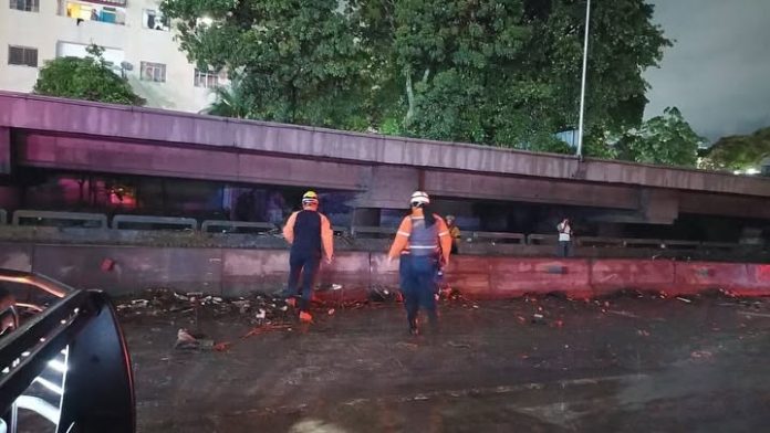 Seis desaparecidos y 150 casas dañadas por lluvias en Venezuela