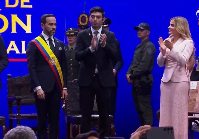 Abelardo De La Espriella asume la Presidencia de Colombia