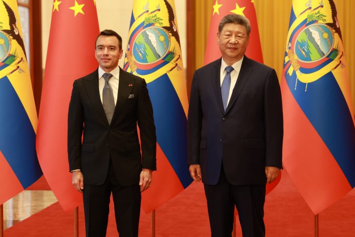 Ecuador y China firman siete acuerdos de cooperación e inversión