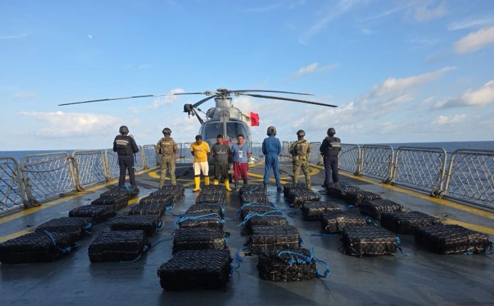 Incautan más de seis toneladas de cocaína en operativo de HSI y Semar
