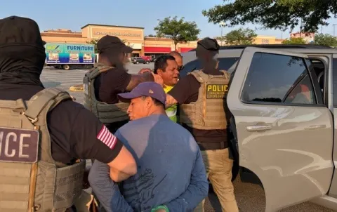 Megaoperativo de ICE deja más de 1.300 detenidos en Virginia y Maryland