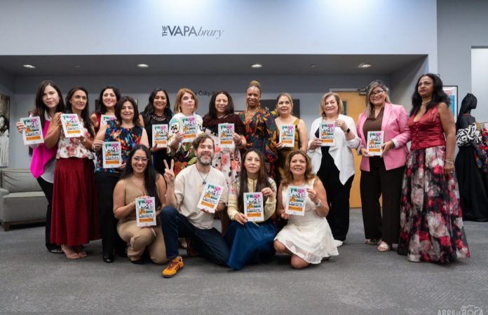 Celebran el lanzamiento oficial de la antología bilingüe 