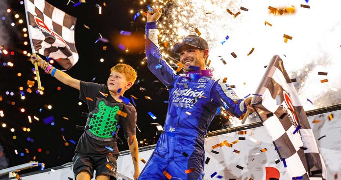 Kyle Larson desafía el reloj y conquista por cuarta vez los Knoxville Nationals