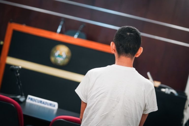 El Salvador emite su primera condena de cadena perpetua