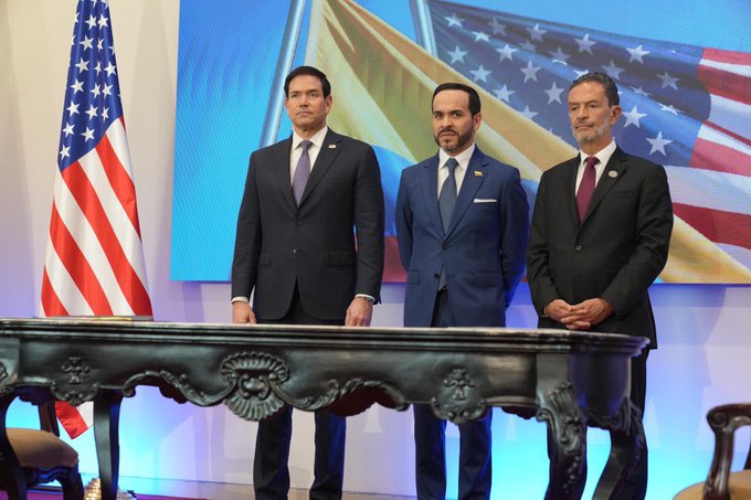 EE.UU. y Colombia sellan alianza contra el narcoterrorismo