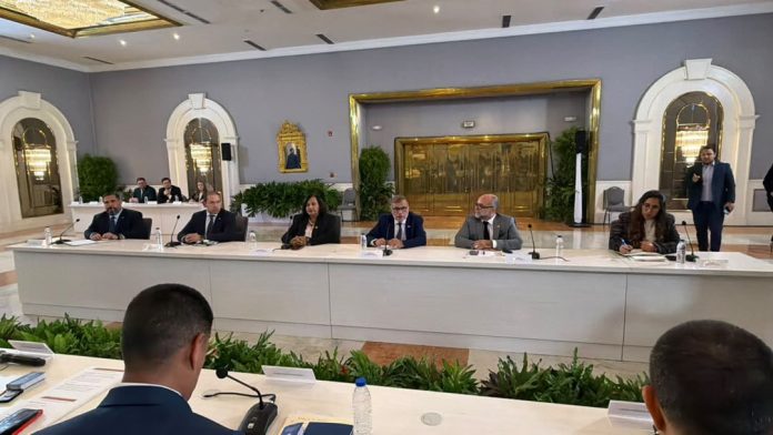 Gobierno y AN 2015 concluyen diálogo con acuerdos judiciales y anuncio electoral