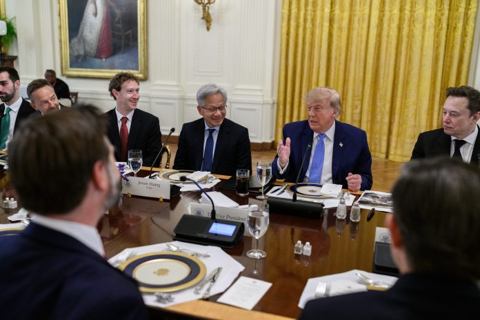 Trump reemplaza el término 