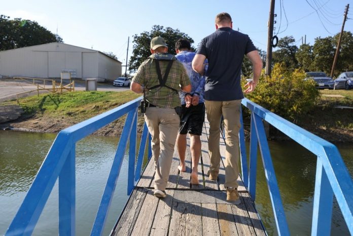 ICE Dallas arrestó a 121 personas en un operativo de verano en el lago Lewisville