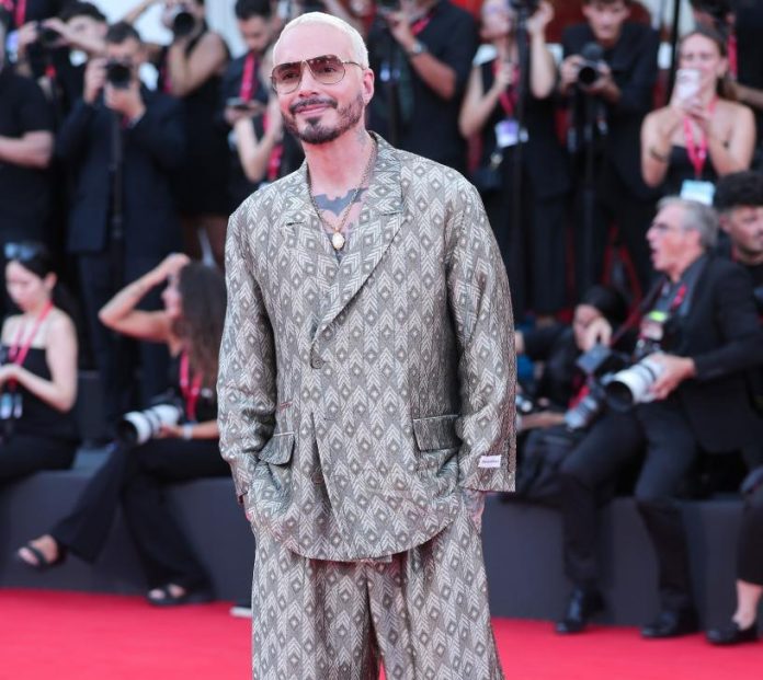 J Balvin representa a la cultura latina en el Festival de Cine de Venecia