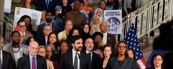 New York lidera demanda contra la nueva regla federal de carga pública