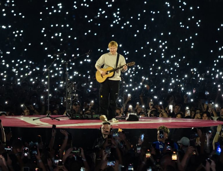 Ed Sheeran conquistó Charlotte bajo temperaturas gélidas