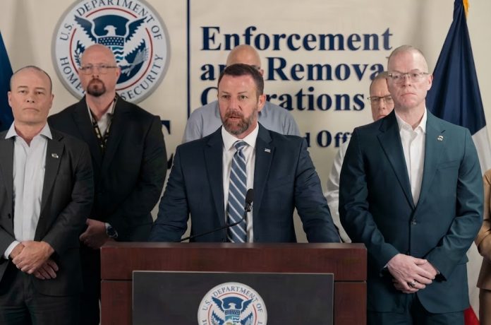 DHS anuncia más de 4.100 arrestos en Texas tras la 