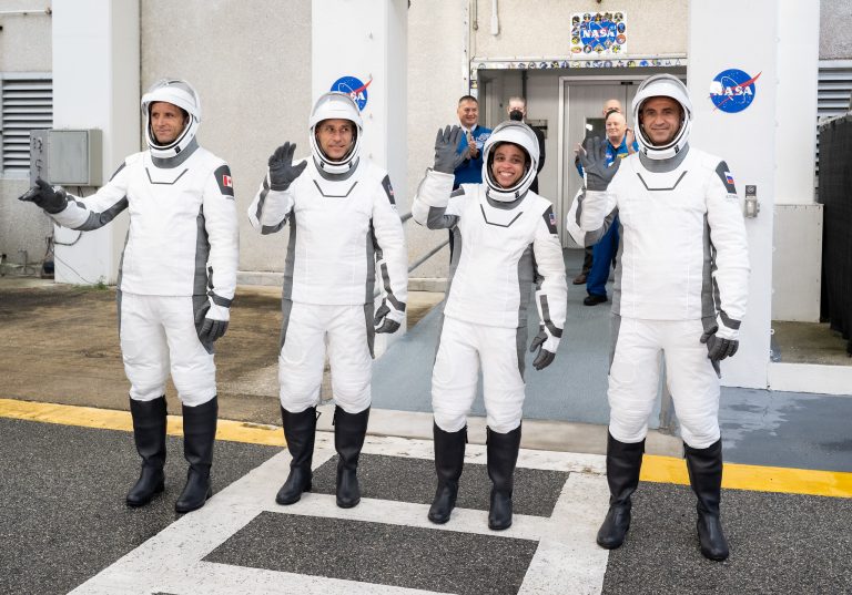 La NASA lanza con éxito la misión Crew-13 hacia la Estación Espacial Internacional