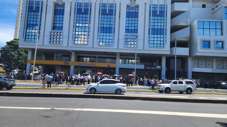 Fuerte sismo sacude Panamá y genera alertas de tsunami en la región