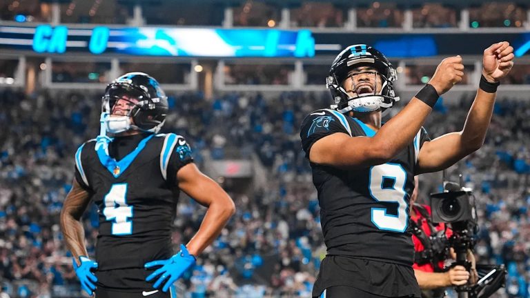 Los Panthers derrotaron a los Lions con una ofensiva de grandes jugadas